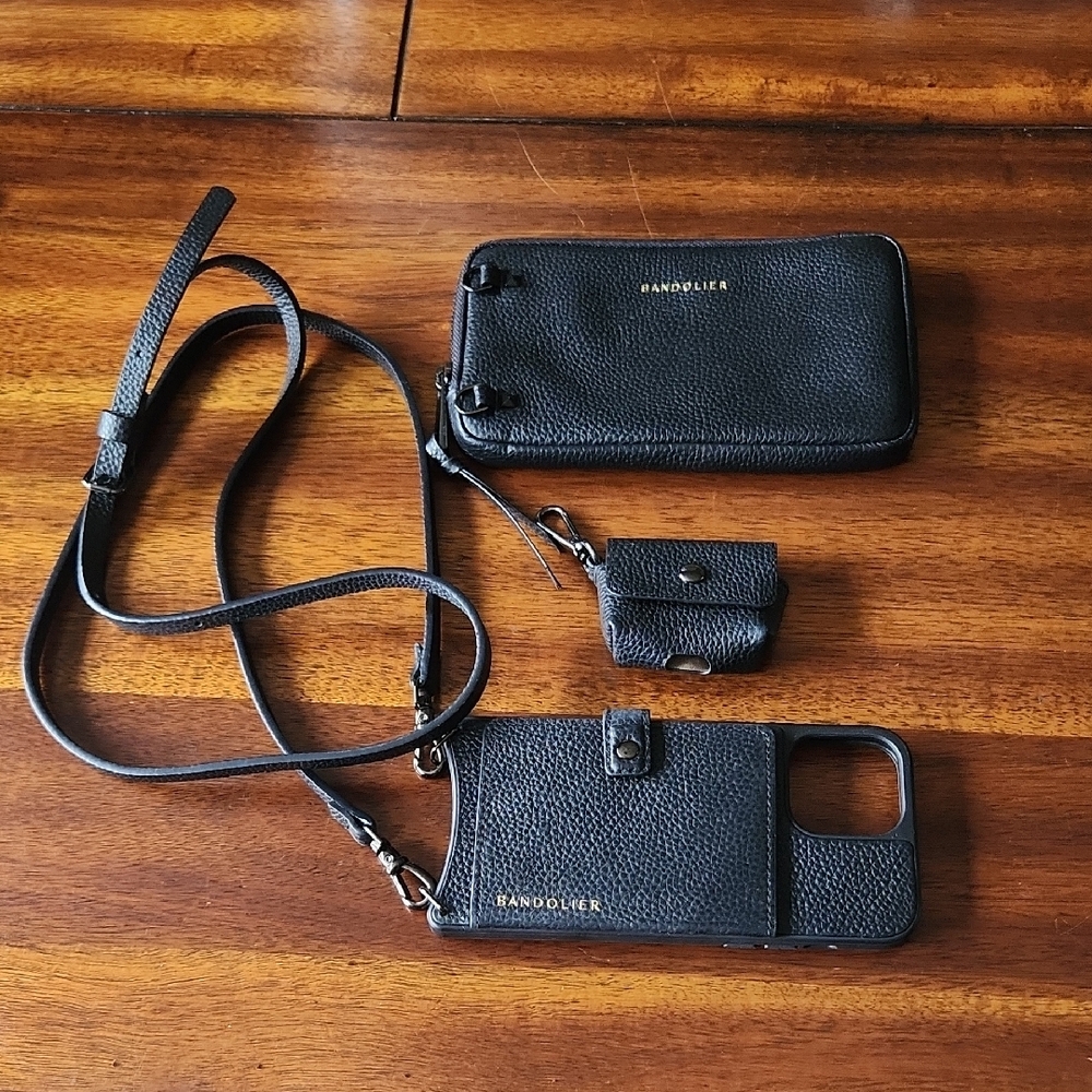 Bandolier Black Pebble Leather Phone Case, Wallet and Earpod Bundle Set